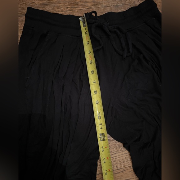 Three Dot Light weight black slouchy joggers - Picture 12 of 15